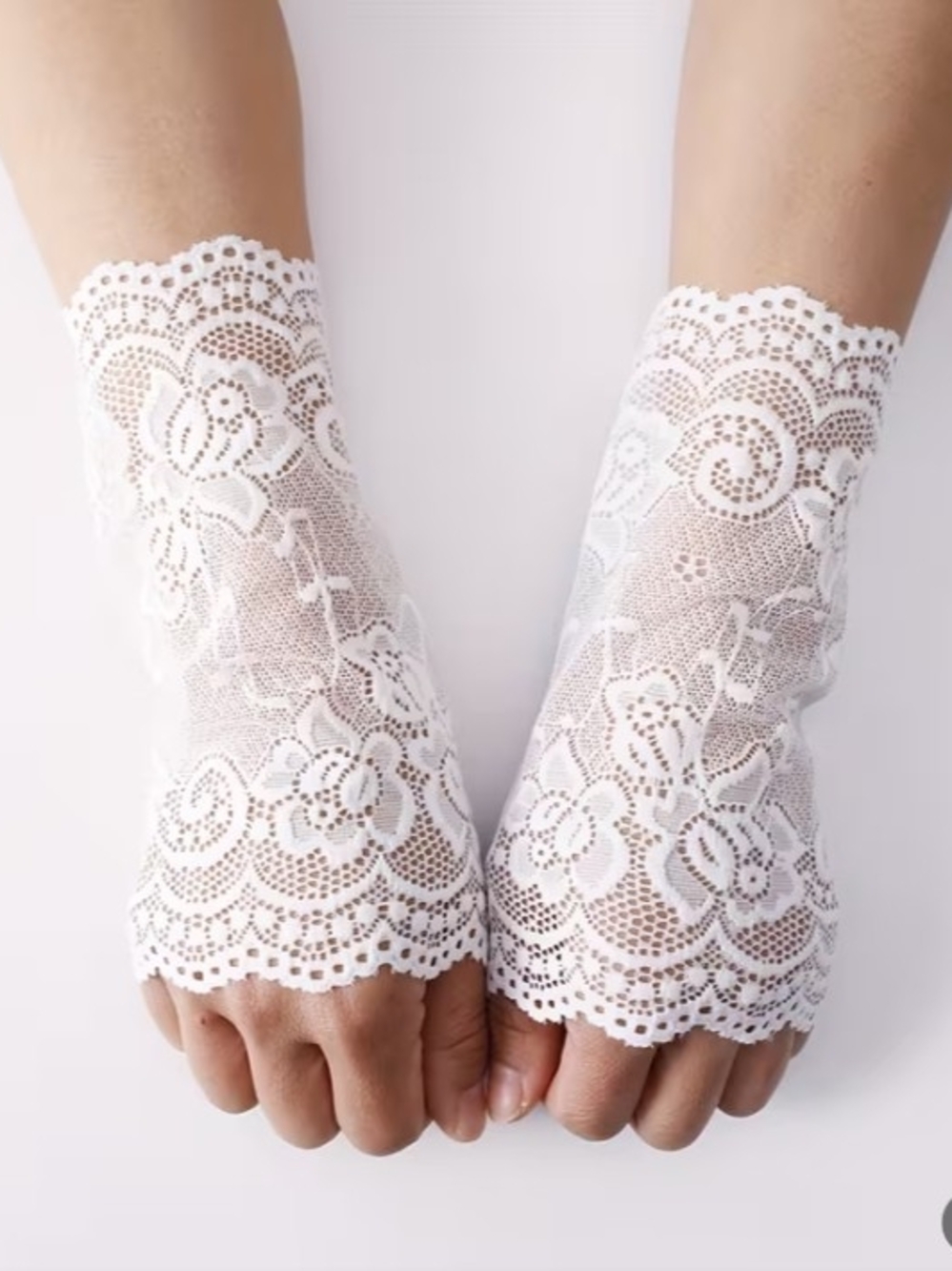 Elegant White Lace Fingerless Bridal Gloves - Women Accessories